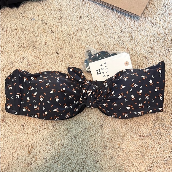 Billabong Other - Billabong Women's Black Floral Swim Top